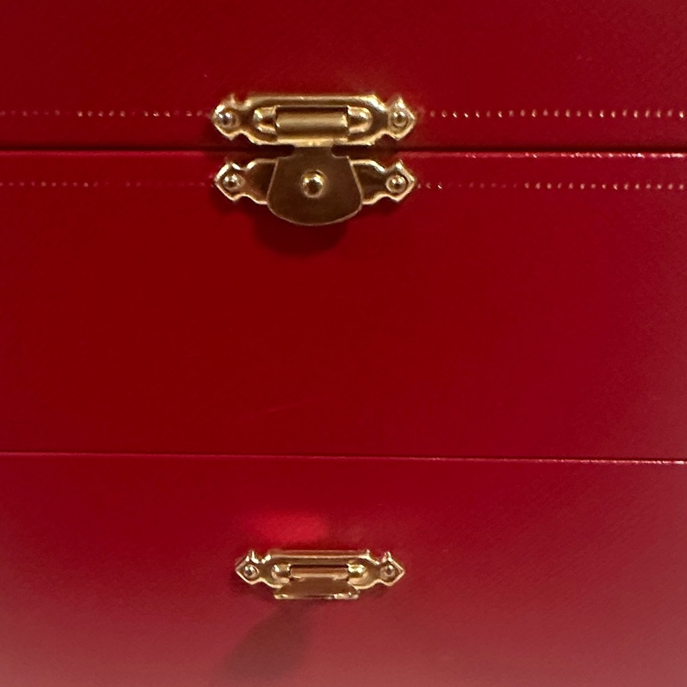 Cartier Red Jewelry Box with Gold Hardware - Picture 4 of 13